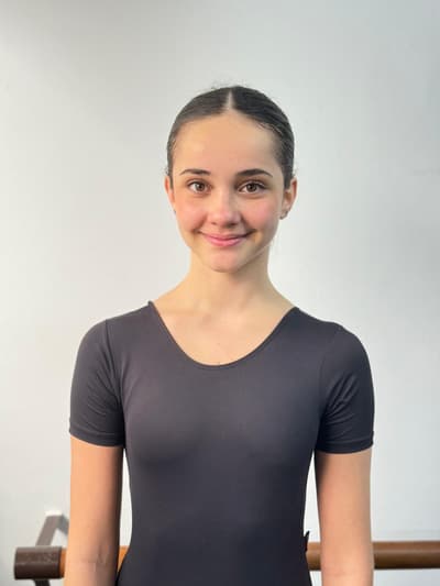 Sara Farinon — dancer, Brazil