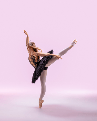 Holly Robinson — Classical dancer, Australia