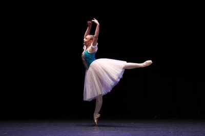 Holly Robinson — Classical dancer, Australia