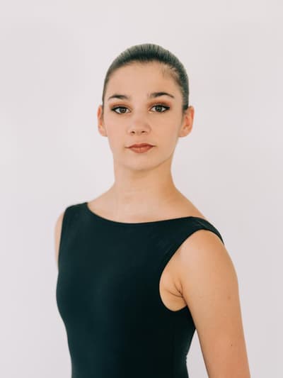 Louise Vaiano — Classical dancer, France