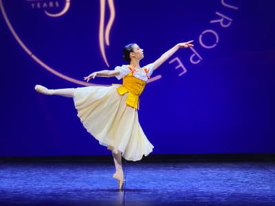 Louise Vaiano — Classical dancer, France