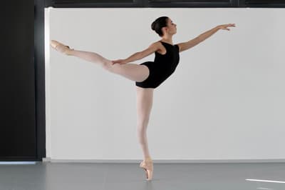 Louise Vaiano — Classical dancer, France