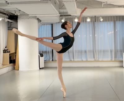 Ginevra Belotti — Classical dancer, China
