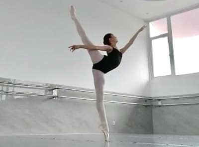 Caitlynn Senjaya — Modern dancer, Indonesia