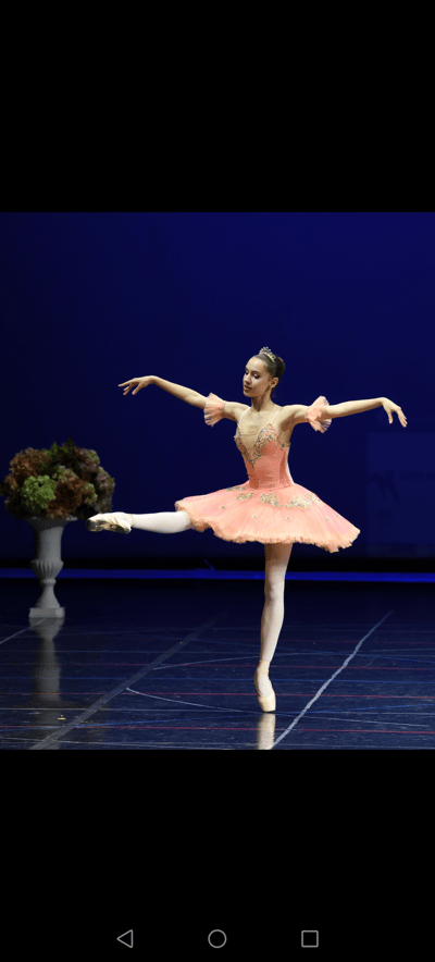 LEANCA IRIS ANA-MARIA — Contemporary dancer, Romania