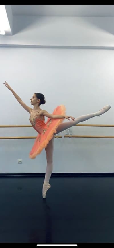 LEANCA IRIS ANA-MARIA — Contemporary dancer, Romania