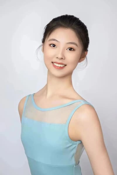 Feiyang Ma — Classical dancer, paris, France