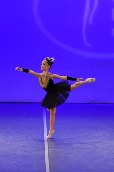 Iria Navarro — Contemporary dancer, Mexico