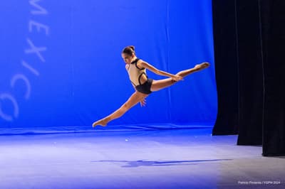 Iria Navarro — Contemporary dancer, Mexico