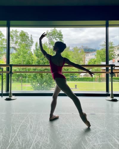 Jasmine Costinescu — Contemporary dancer, Romania
