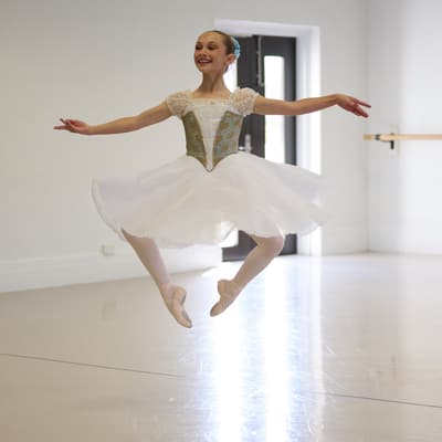 Shelby Mcauliffe — Classical dancer, Australia