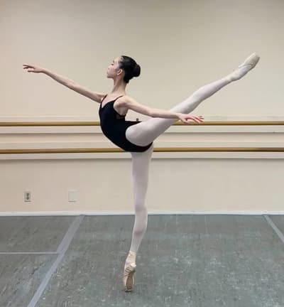 Amelia Chen — Classical dancer, United States