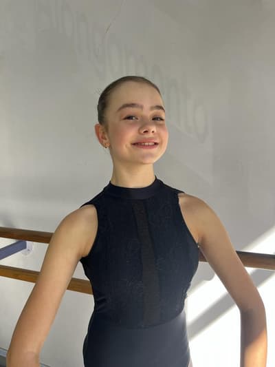 Valentina Scheibe Kirinus — Classical dancer, Brazil