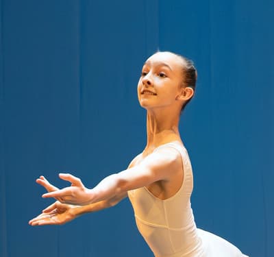 Alice Terracher — Classical dancer
