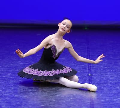 Alice Terracher — Classical dancer