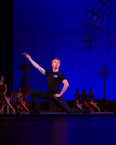 Elliott Mumm — Classical dancer, United States