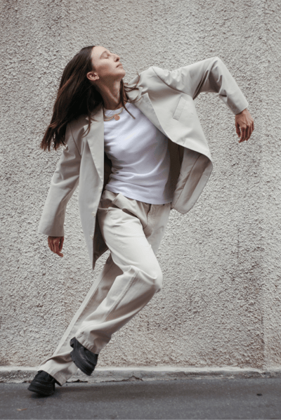 Adele Borde — Classical dancer