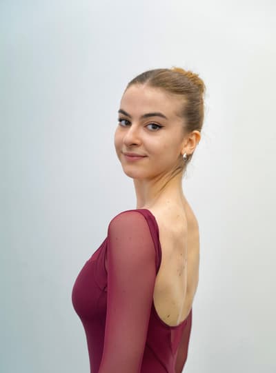 Victoria Ashkenazy — Classical dancer, Switzerland