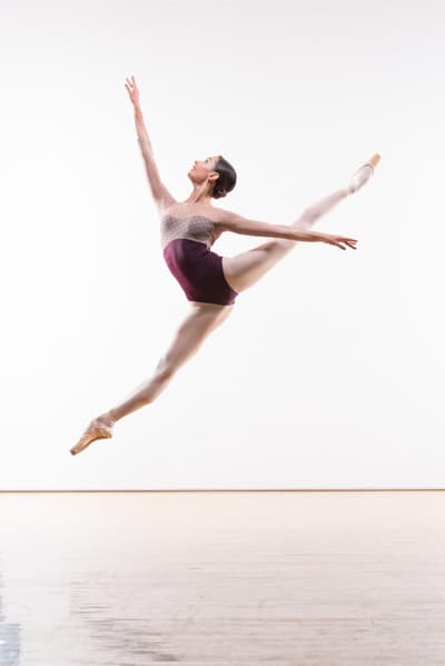Vania De Rosas — Classical dancer