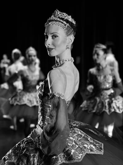 Vania De Rosas — Classical dancer