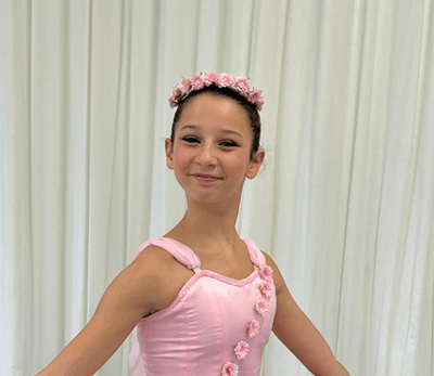 Chloe Bullou — Classical dancer, France