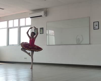 Niskala Aida Hendrian — Classical dancer, Indonesia