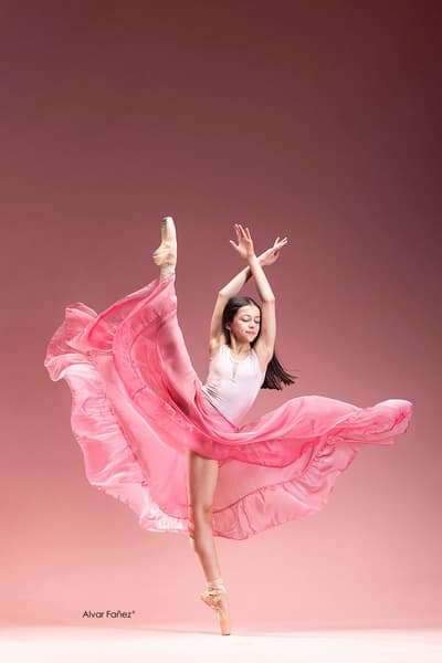 Renata Maria Malvetti Gonzalez — Classical dancer, Paraguay