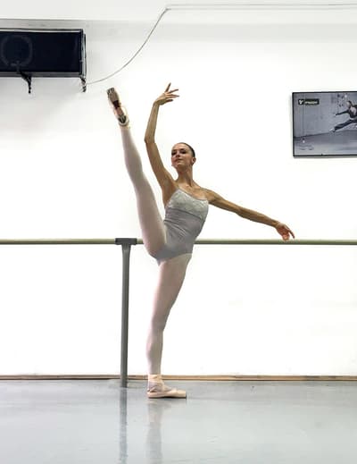 Miren Guarino — Classical dancer, Italy