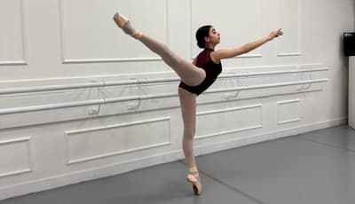 serena di benedetto — Contemporary dancer, Italy