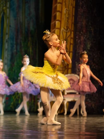Sabina Chaikovskaya — Classical dancer, Belarus