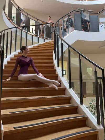 IOANA SAVULESCU — Classical dancer, Romania