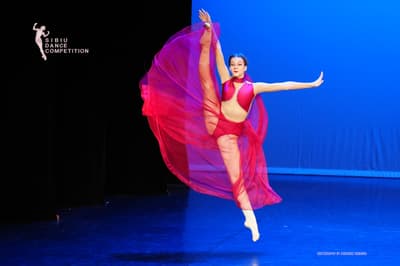 IOANA SAVULESCU — Classical dancer, Romania