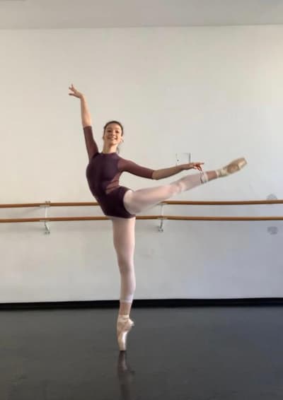 IOANA SAVULESCU — Classical dancer, Romania