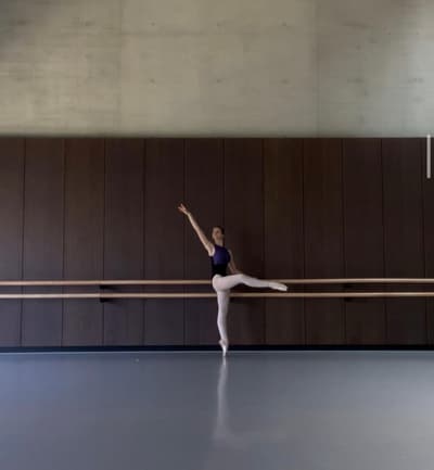 IOANA SAVULESCU — Classical dancer, Romania