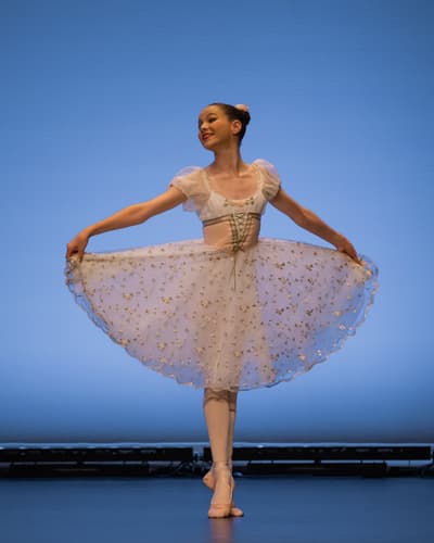 Brooke McMahon — Classical dancer, New Zealand