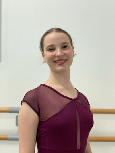 Olga Ulyanoskiy Hereu — Classical dancer, Spain