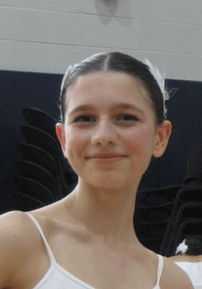 Eline Smerznak — dancer, Singapore
