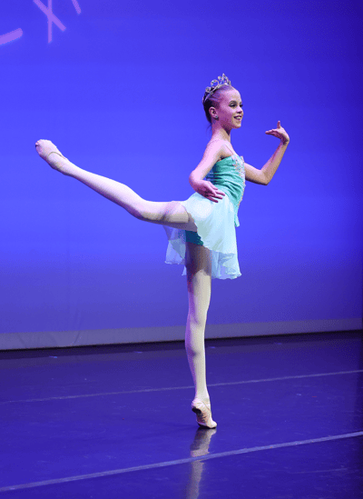 Ella Simon — Classical dancer