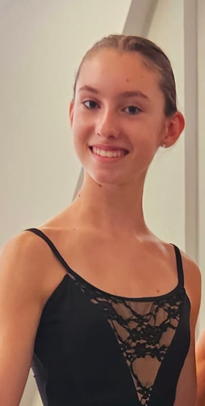 Mara Frunza — Modern dancer, Jersey