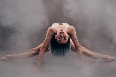 Mara Frunza — Modern dancer, Jersey