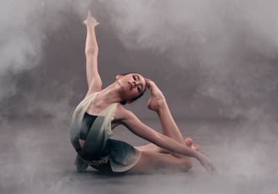 Mara Frunza — Modern dancer, Jersey