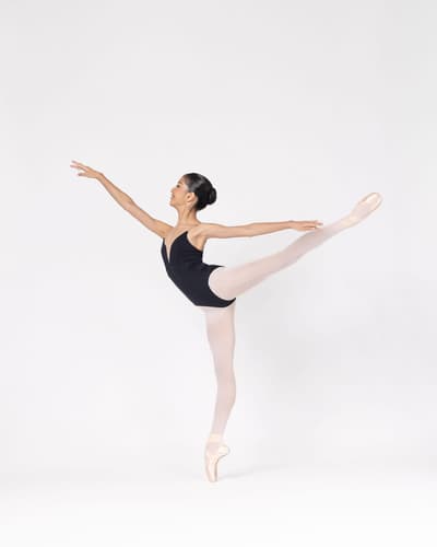 Afina Hiyori Gosla — dancer, United States