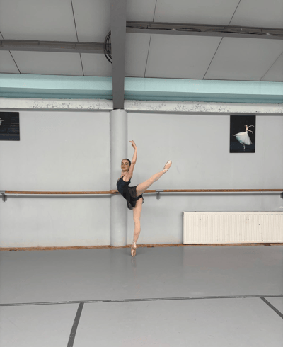 Scarlet Higgins — Classical dancer, Belgium