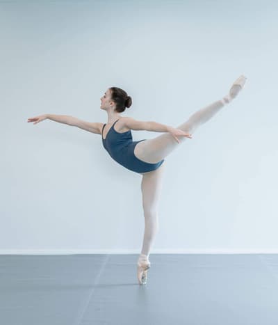 Scarlet Higgins — Classical dancer, Belgium
