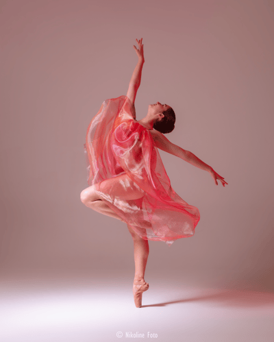 Miriam Berdie — Classical dancer
