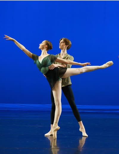 Devon Luxton — Classical dancer, Germany