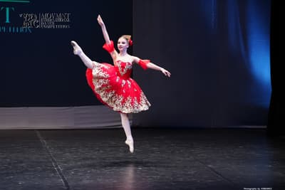 Veronika Zirchuk — Classical dancer, Romania