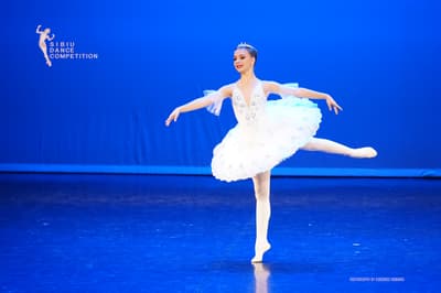Veronika Zirchuk — Classical dancer, Romania