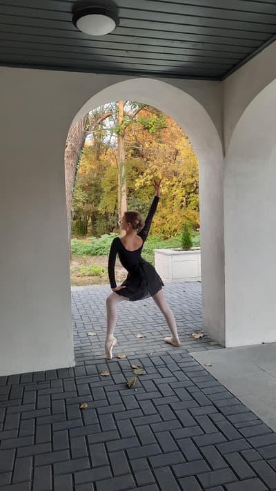 Veronika Zirchuk — Classical dancer, Romania