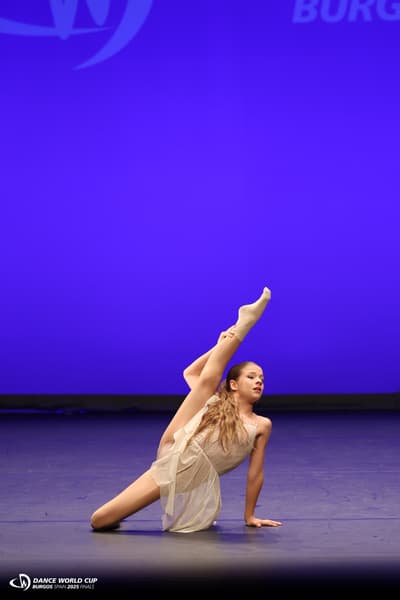 Stefania Sniadek — Contemporary dancer, Poland